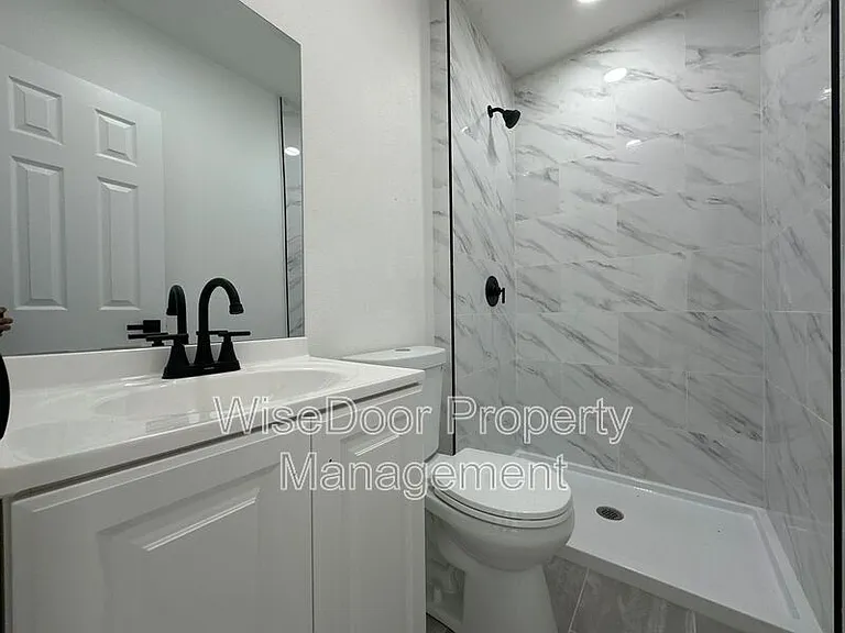 10392 Lampson Ave — Photo 5