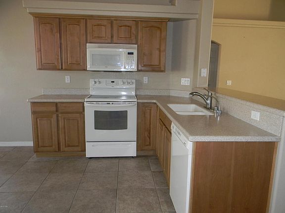 5th image of 1045 Paiute Pl