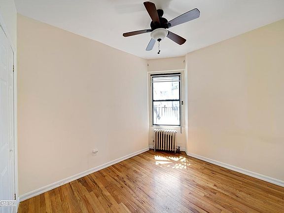4th image of 2167 33rd St APT 4C