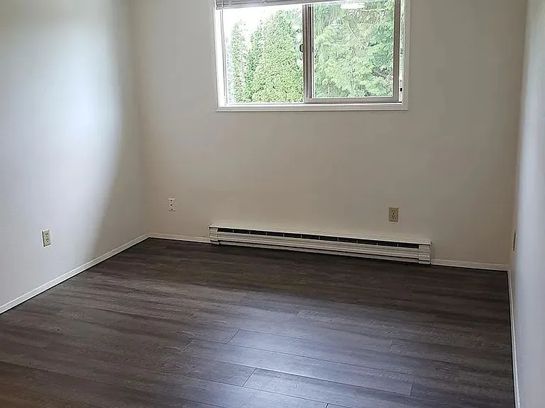 2300 Broadway St — Photo 14