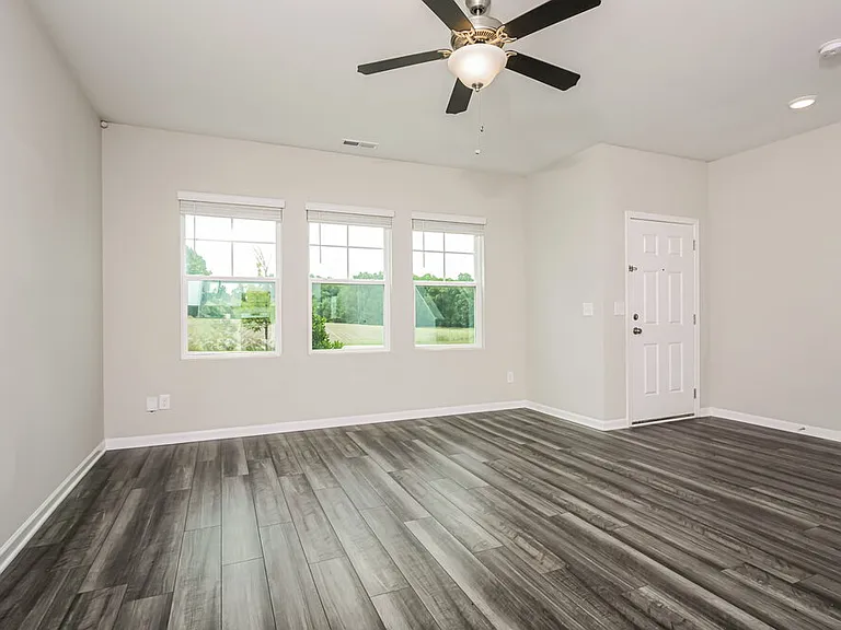 622 Wendell Falls Pkwy — Photo 4