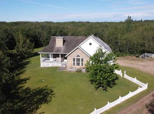 6 E Cedar Cres, Wainwright, AB T9W 1T2