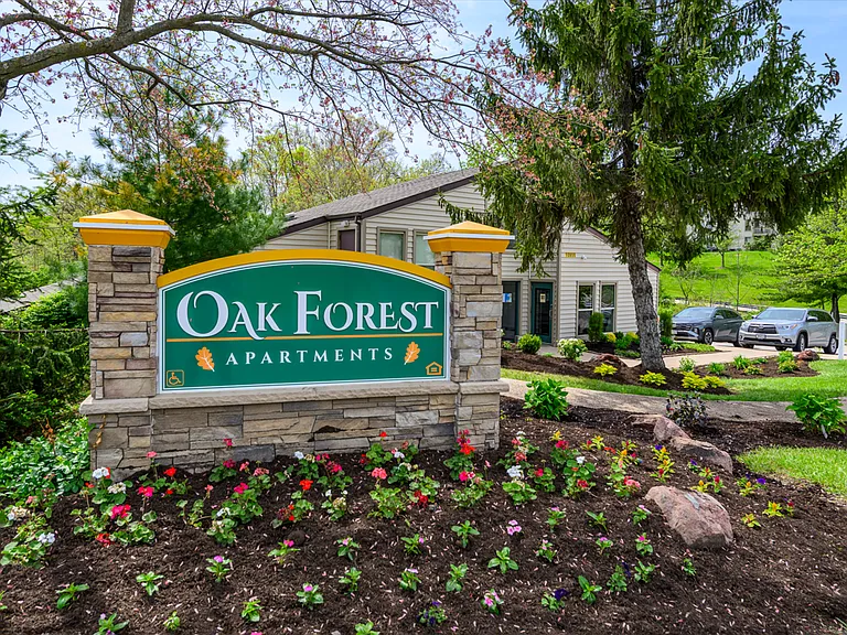 Oak Forest Apartments — Photo 28