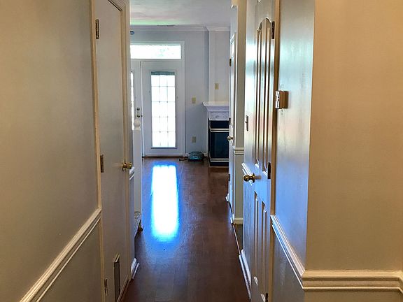2nd image of 713 S Lake Cir