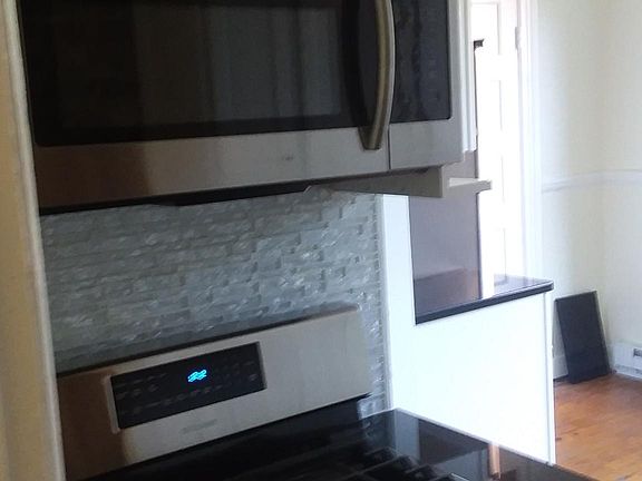 3rd image of 2305 W Grace St #A
