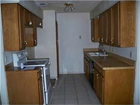 4th image of 2308 Woodside Dr