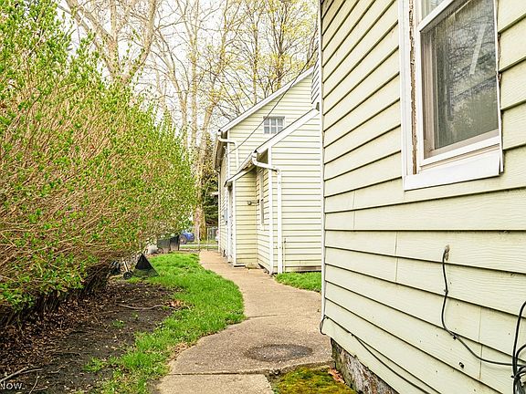 4th image of 1731 E 33rd St