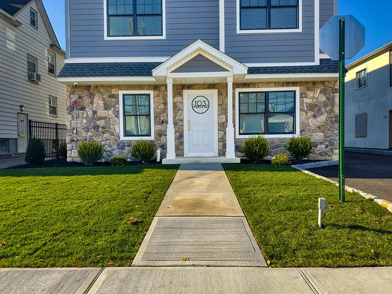 103 Johnson Ave #201 — Photo 10