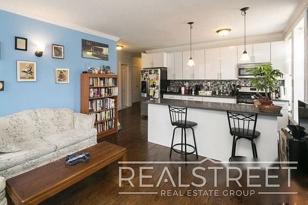 1st image of 148 Tompkins Ave #2L