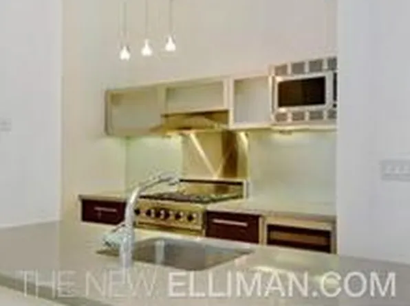 25 West Houston Street image 1 of 6