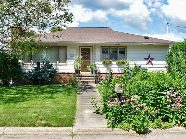 471 Wayne St, Winona, MN 55987