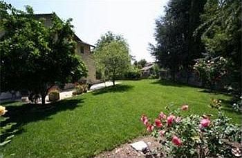 2nd image of 2109 W La Loma Dr