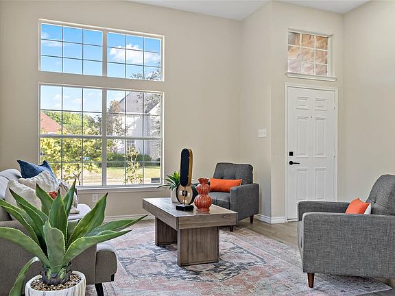 3rd image of 6005 Baskerville Dr