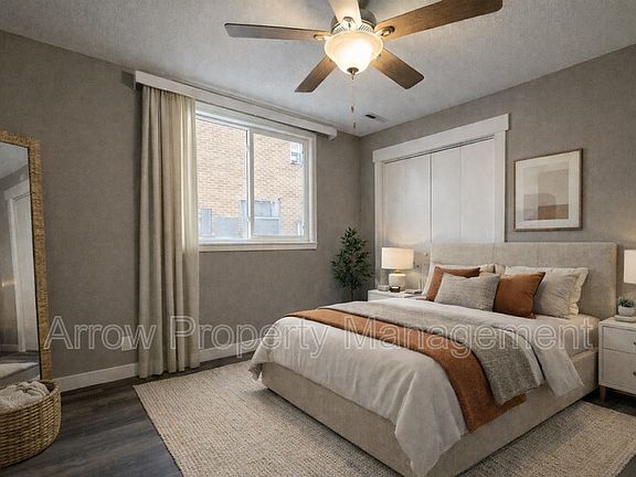 5th image of 1027 A St #12
