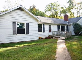 1921 W Sheffield Rd, Hickory Corners, MI 49060