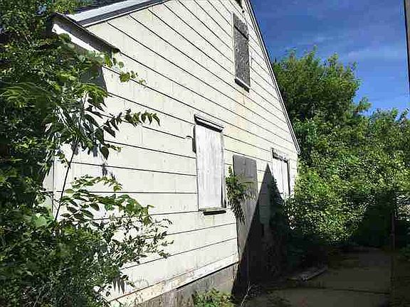 13689 Manning