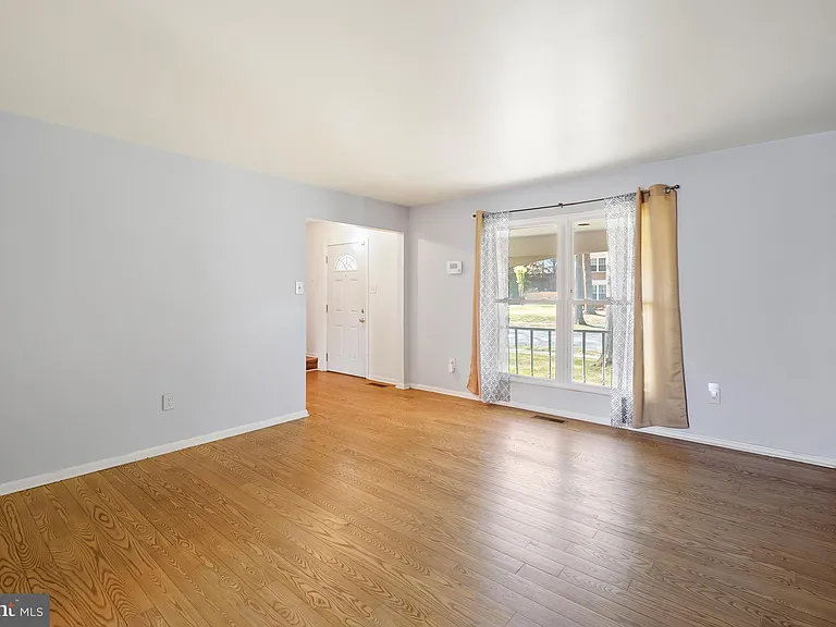 15957 Alameda Dr — Photo 7