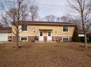 111 Healy Ln #113, Fort Atkinson, WI 53538