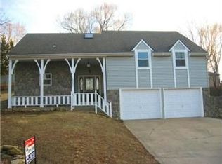 10701 NW Crooked Rd, Kansas City, MO 64152