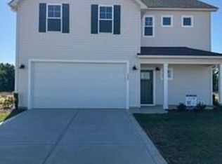 240 Peeler Cir, Raeford, NC 28376