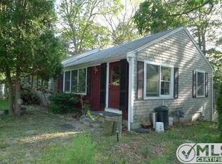 9 Ashkins Dr, South Dennis, MA 02660