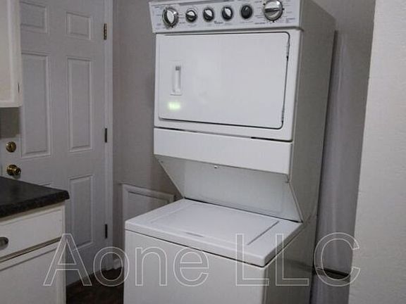 2nd image of 2618 SW Clay St