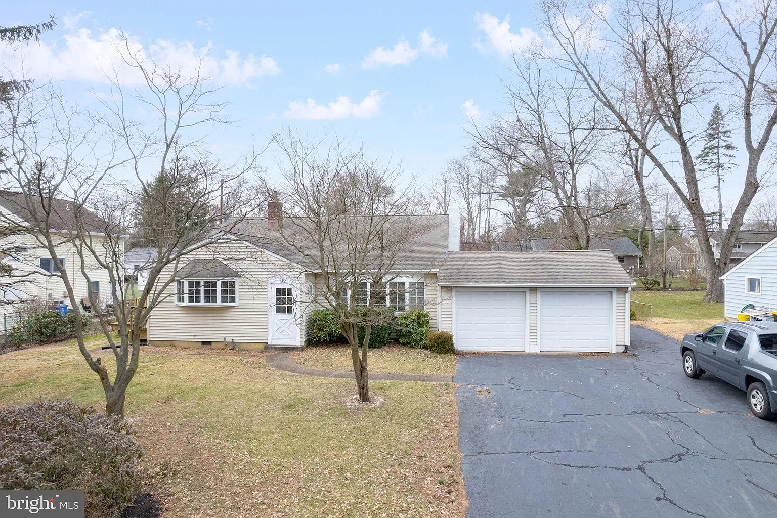 16 Riverdale Rd photo 1