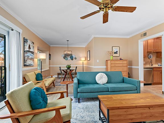 5th image of 153 E Laurel Ave APT 305