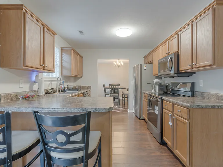 223 Stockbridge Dr — Photo 7
