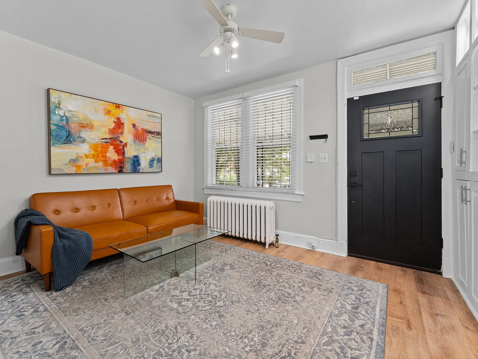 3 bed, 2.5 bath, 1650 sqft, $3,500 — Photo 4