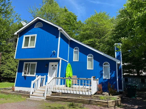 1418 Waterfront Dr, Tobyhanna, PA 18466