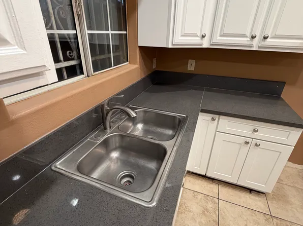 1759 Firestone Blvd #1, Los Angeles, CA 90001