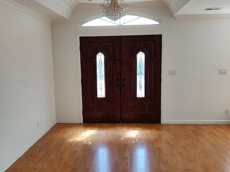 47658 Zunic Dr — Photo 2