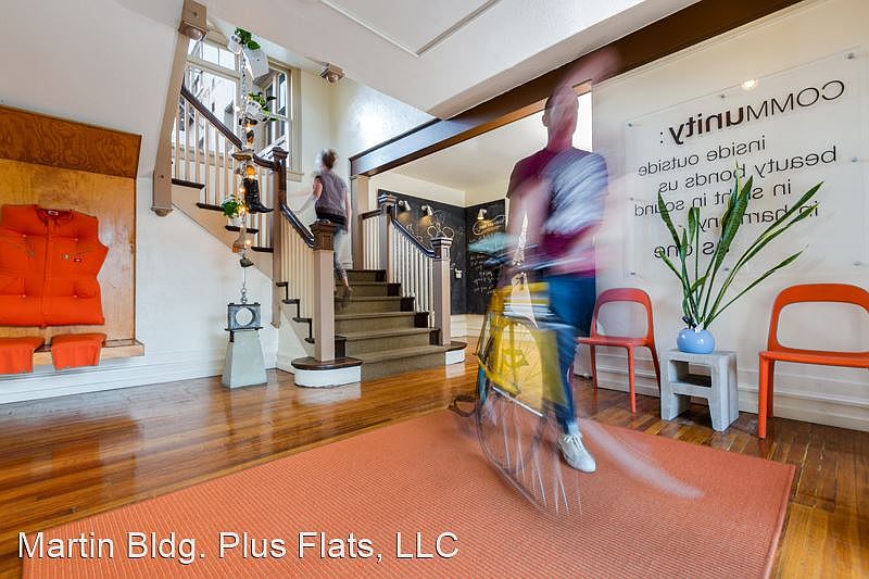 1st image of 401 Olive St APT 11