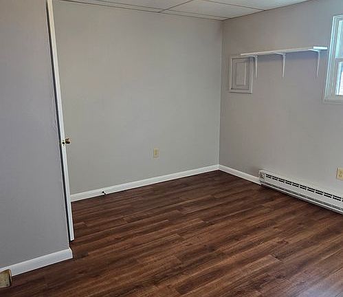 4th image of 103-105 S Broadway #105A