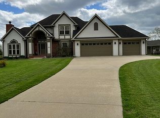 200 Tarble Rd, Marshall, IL 62441