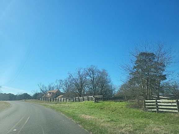 4th image of 5320 River Bend Rd