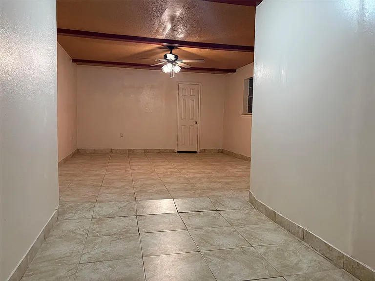 415 Zinn Dr — Photo 26