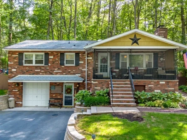 4 Martin Ln, Vernon Twp., NJ 07461