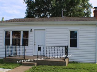 404 Tecumseh St, Saint Charles, MO 63301