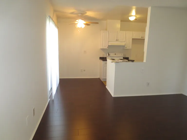 2537 Hancock St #9 — Photo 5