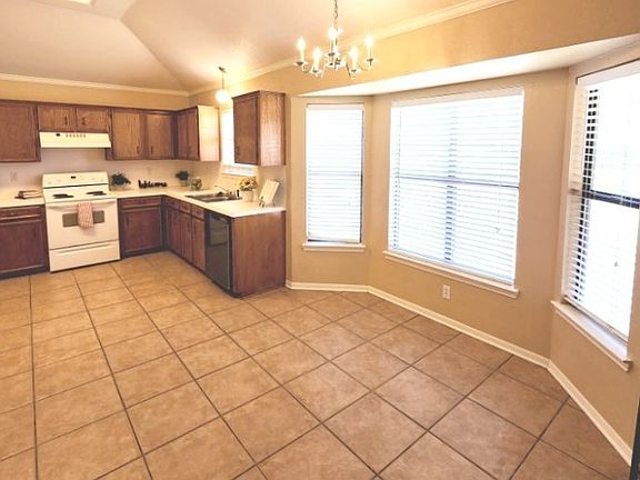 5th image of 4109 Carolyn Dr