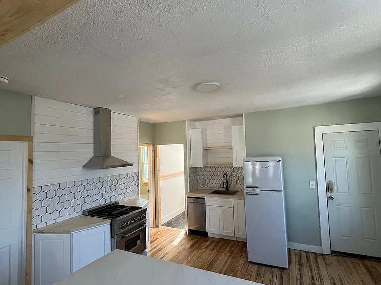 64 Standish Ave — Photo 2