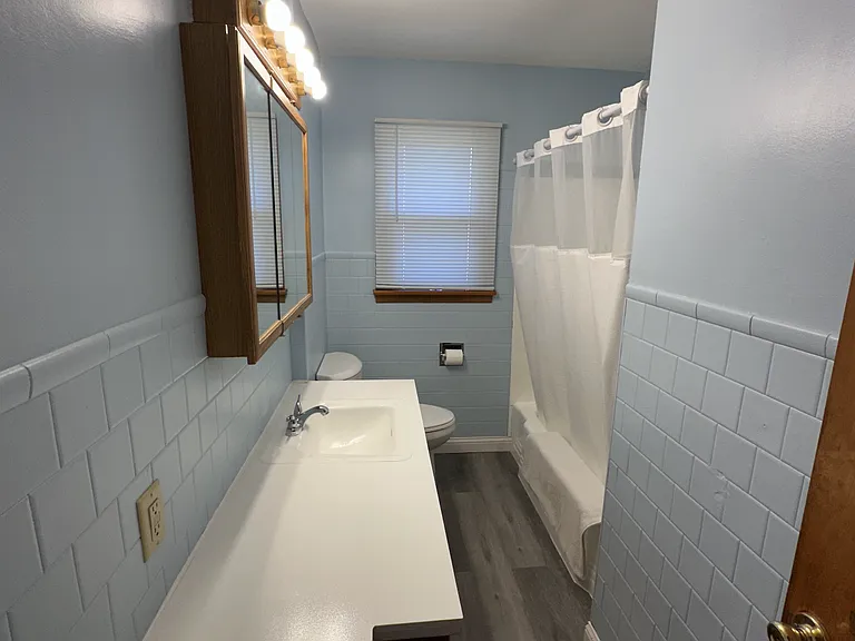 951 E Florida Ave — Photo 10