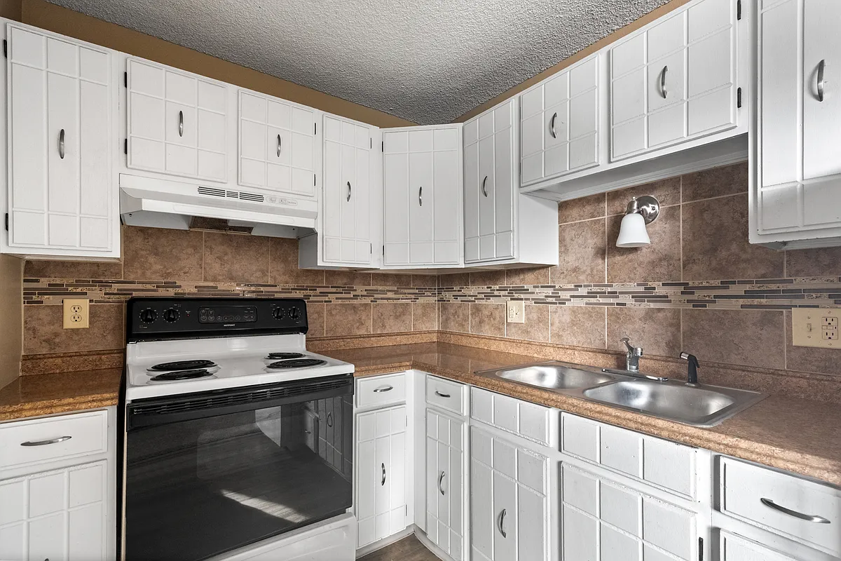 Building Photo - 791 W Prentice Ave #204
