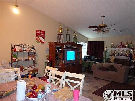 2nd image of 2110 Highwood Dr