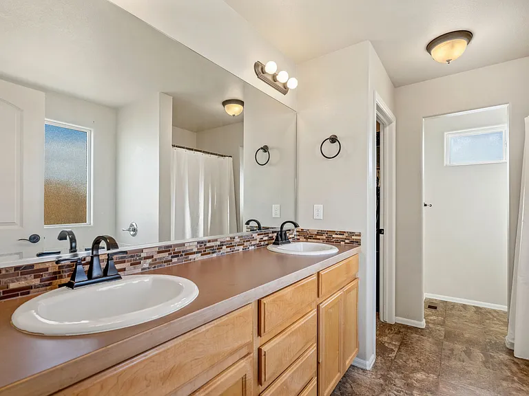 7287 Atlantis St — Photo 19