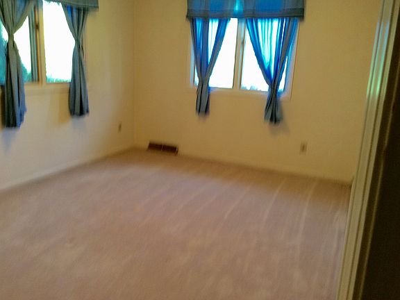 3rd image of 264 Brentwood Dr