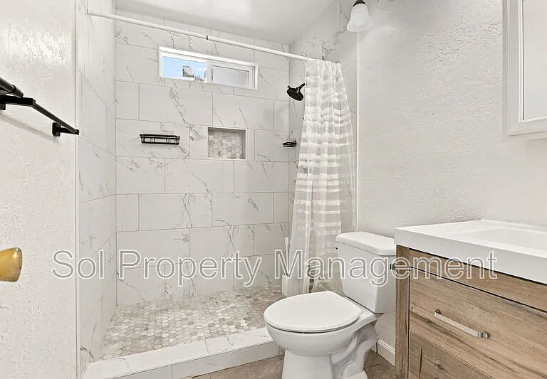 426 Swift St — Photo 19