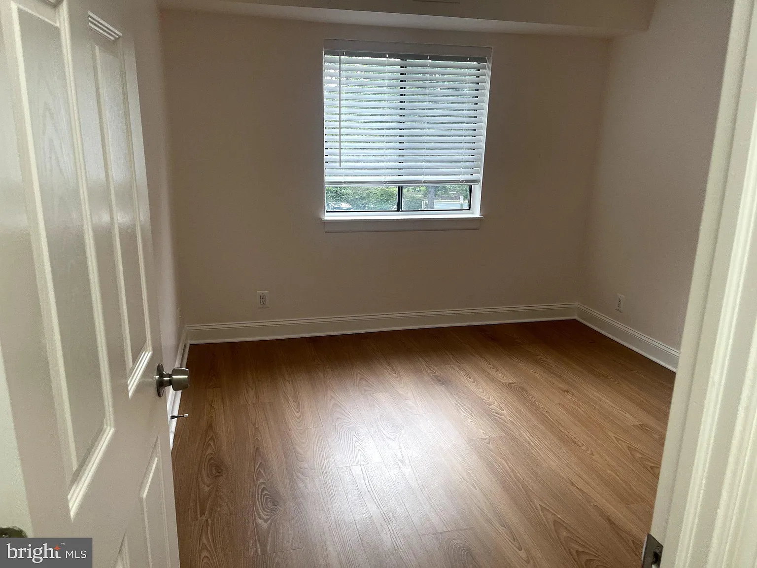 2 bed, 2.0 bath, 1044 sqft, $2,499 — Photo 4
